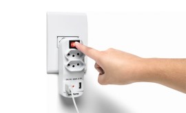 PROTETORES ELETR�NICOS INTELBRAS ADAPTADOR CARREGADOR USB EAC 1002